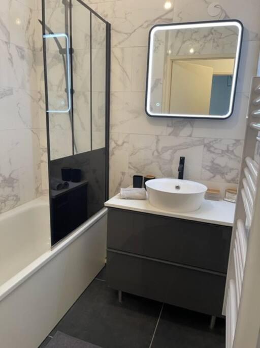 Mulhouse Grand T2 -  La Fonderie -Parking Gratuit Appartement Buitenkant foto