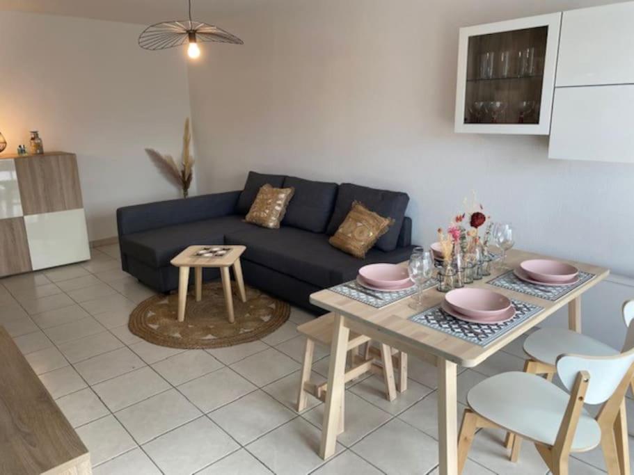 Mulhouse Grand T2 -  La Fonderie -Parking Gratuit Appartement Buitenkant foto